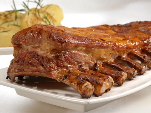 Aves e carne suína estão mais baratas nos supermercados